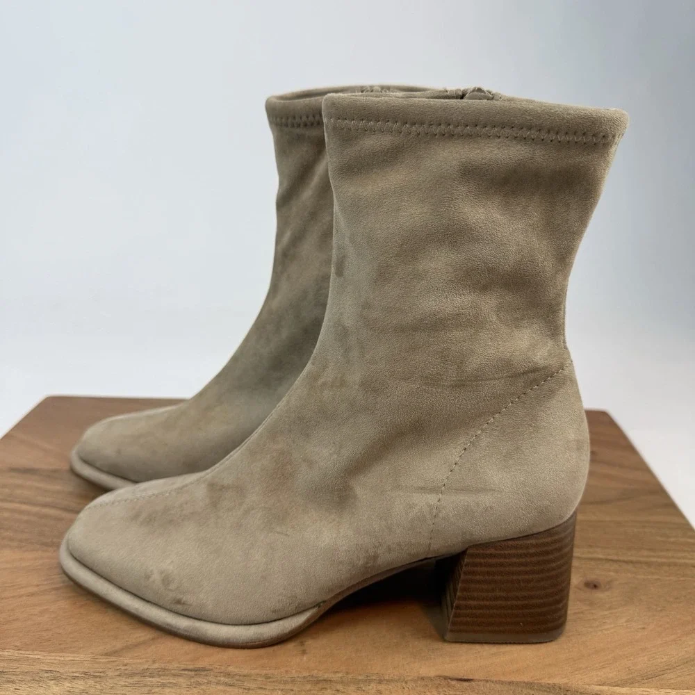 New NWOB Womens Steve Madden Pammy Taupe Brown Faux Suede Heeled Boots Size 6‎ M